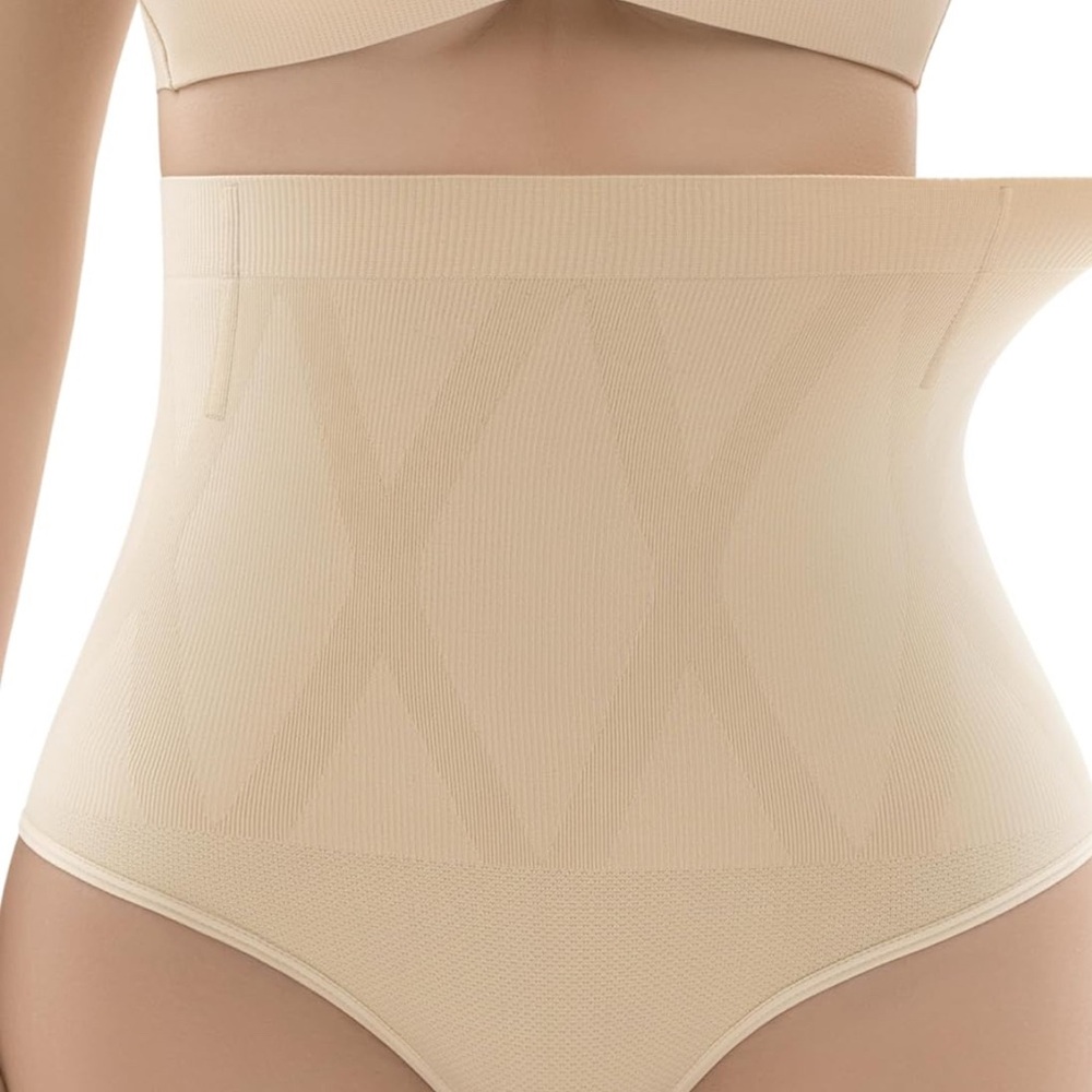 Seamless High-Waist Shapewear in Cream